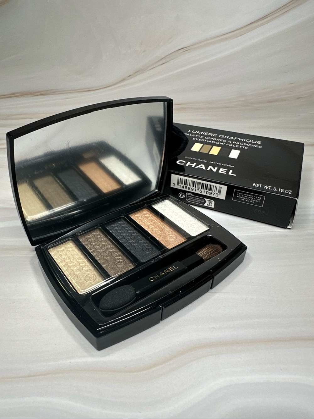 Chanel Lumière Graphique Limited Edition Eyeshadow Palette New w/ Box & Pouch